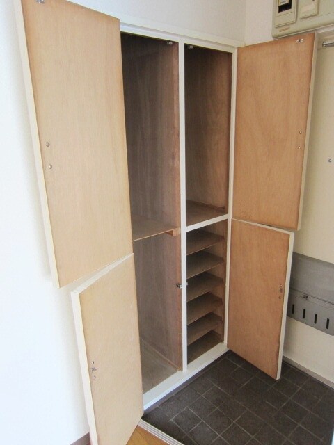 物件内観写真12　(★靴箱です★)