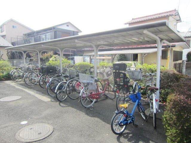 物件内観写真20　(★屋根付き駐輪場です★)