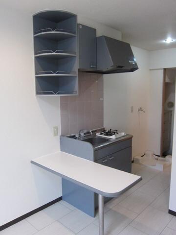 物件内観写真3　(カウンターがあるのでカッコいいです)