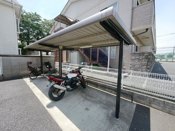 共有部分(屋根付き駐輪場)