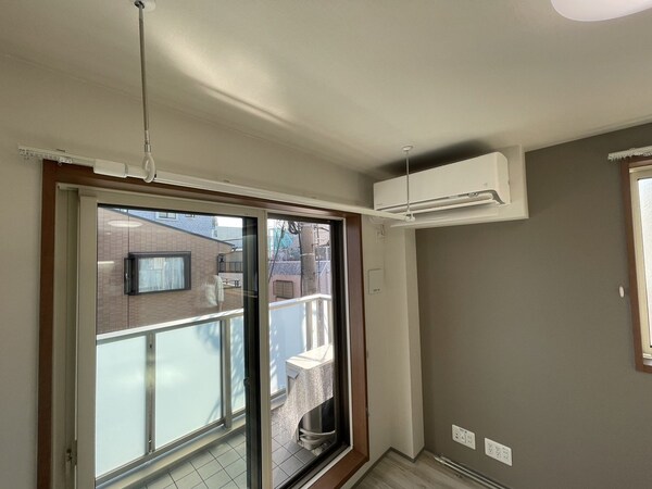 設備(同物件の別のお部屋のイメージです。)