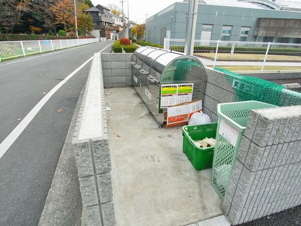 共有部分(♪ゴミ出しはルールとマナーを守りましょう！♪)