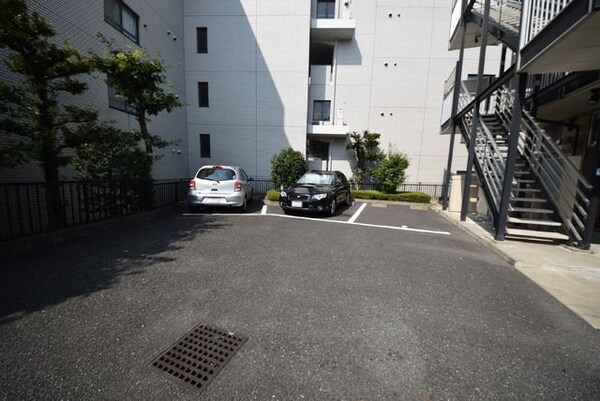 駐車場(★敷地内駐車場です★)