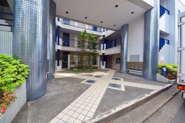 エントランス(★お問い合わせはタウンハウジング聖蹟桜ヶ丘店まで★)