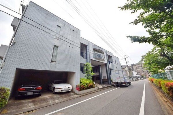 駐車場(★お問い合わせはタウンハウジング聖蹟桜ヶ丘店まで★)