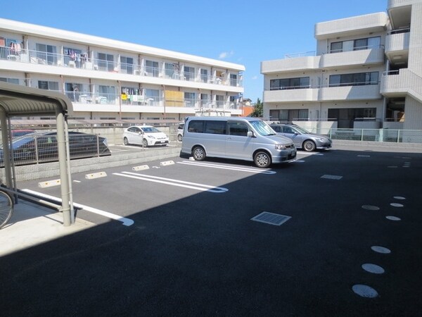 駐車場(★駐車場★)