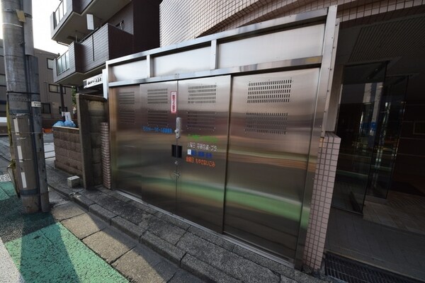 共有部分(タウンハウジング府中店まで)