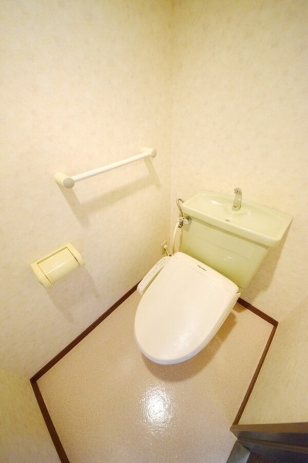 トイレ(※写真は別部屋です。)