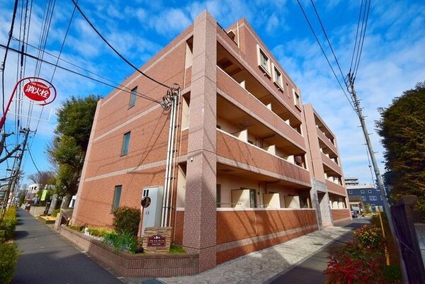 外観(★明るい道沿いに立地していて女性の方も安心ですね★)