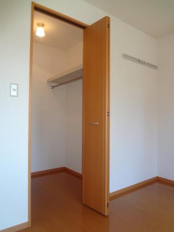 収納(♪たっぷり入る大きなウォークインクローゼット♪)