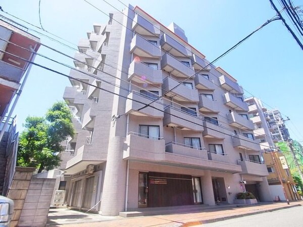 外観(♪陽当りの良い建物です♪)