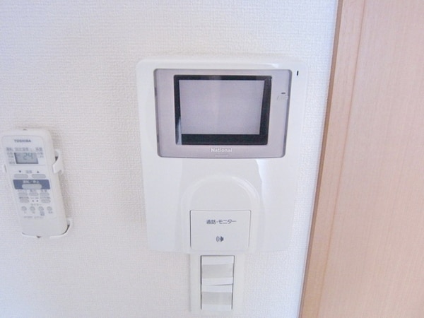 セキュリティ(♪モニターで突然の来訪者を事前にチェック！♪)