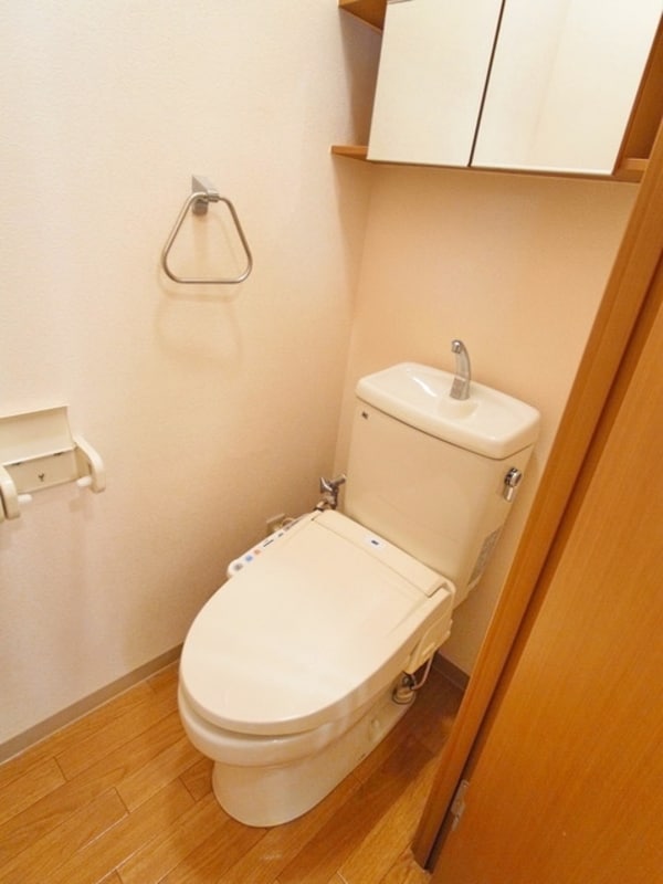 トイレ(♪トイレも大切な空間です♪)
