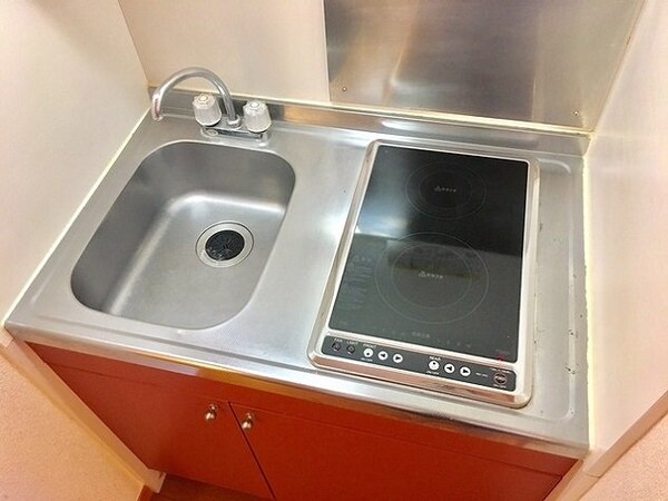 キッチン(設備・仕様は号室により異なる為、現況を優先致します。)