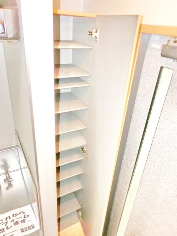 設備(★シューズＢＯＸ★)