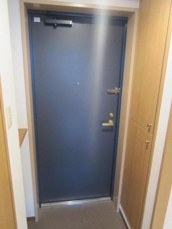 玄関(★靴箱のついた玄関です★)