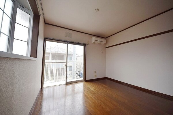 リビング・居室(別部屋参考写真)