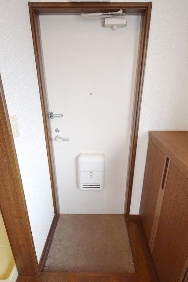 玄関(別部屋参考写真)