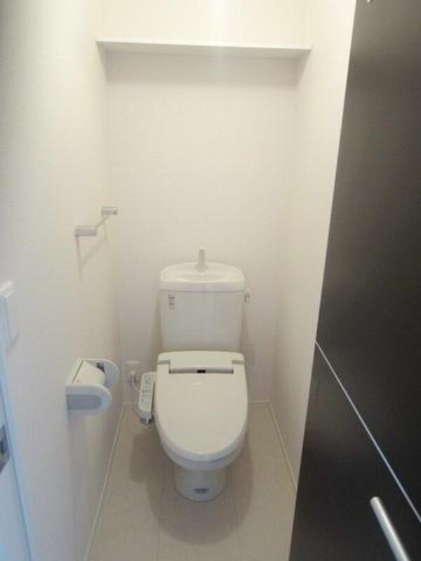 トイレ(★上部に棚付き★)