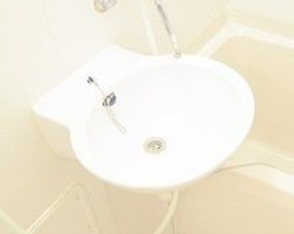 洗面(設備・仕様は号室により異なる為、現況を優先致します。)