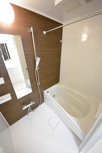 物件内観写真2　(★バスルーム★)