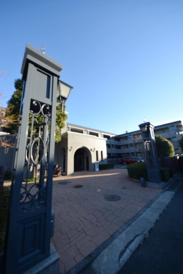 エントランス(★趣のあるエントランス★)