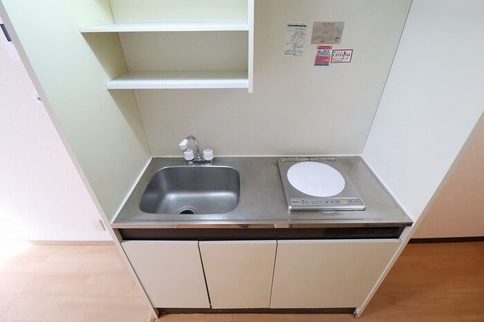 物件内観写真11　(★一人暮らしにちょうど良いＩＨ１口★)