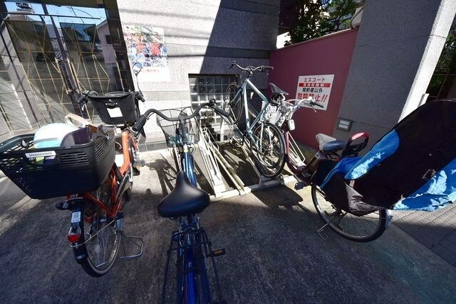 物件内観写真4　(外観・共用部分)