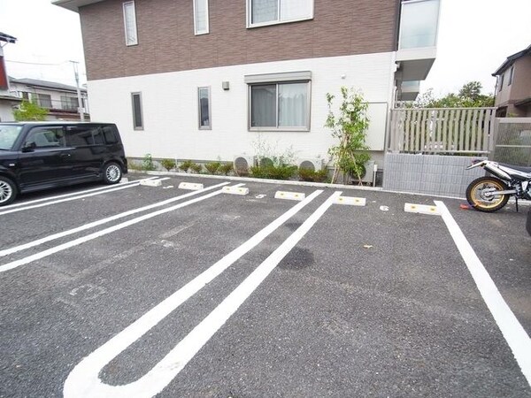 駐車場(♪敷地内駐車場♪)