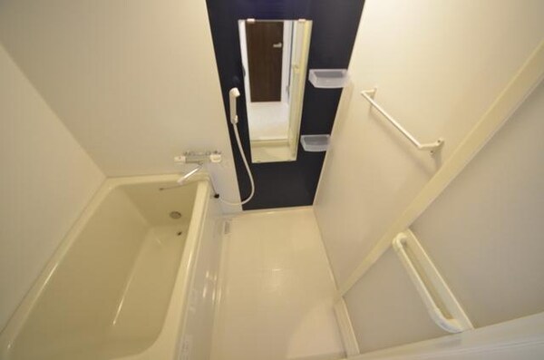 バス／シャワールーム等(リノベーションされた追い焚きバス)