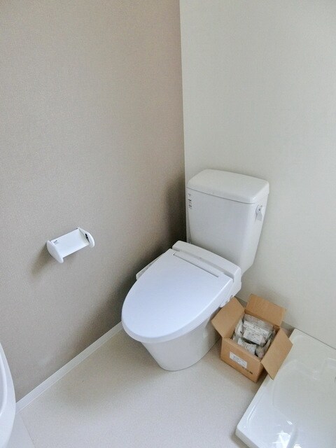 物件内観写真8　(トイレ)