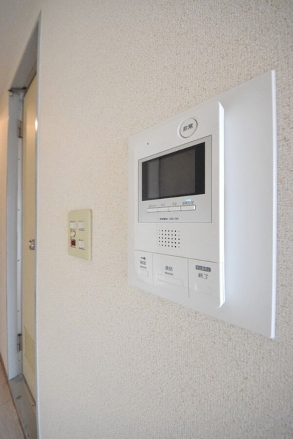 設備(モニター付きインターホン)