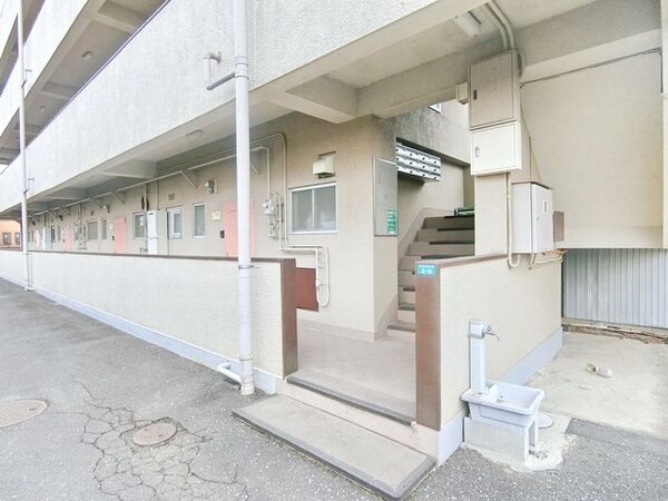 エントランス(エントランス)