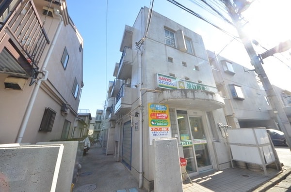 外観(☆コンクリート打ちっぱなしのマンション☆)
