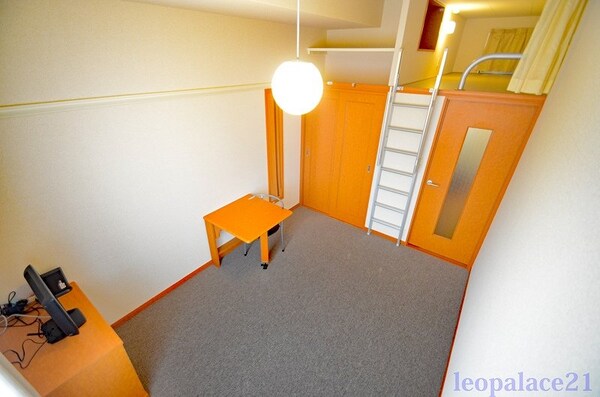 子供部屋(設備・仕様は号室により異なる為、現況を優先致します。)