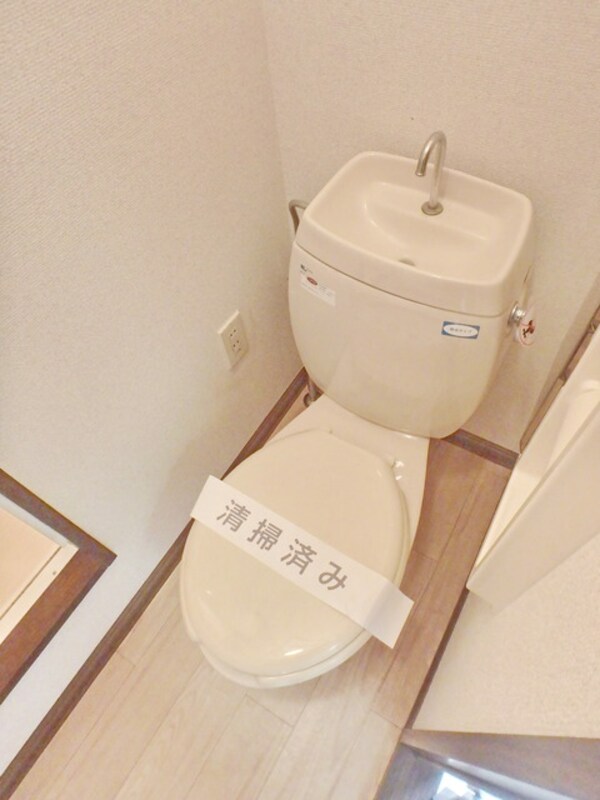 トイレ(★シャワートイレ新品新設★)