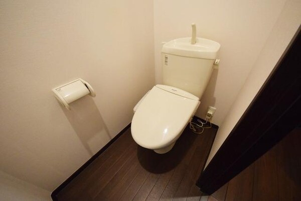 トイレ(。・。・温水洗浄便座付のトイレです！。・。・)