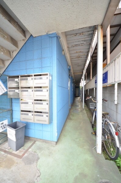 物件内観写真5　(エントランス)