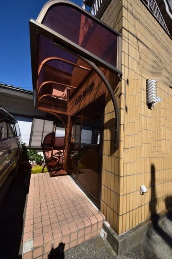 エントランス(★こちらがお部屋の入口★)