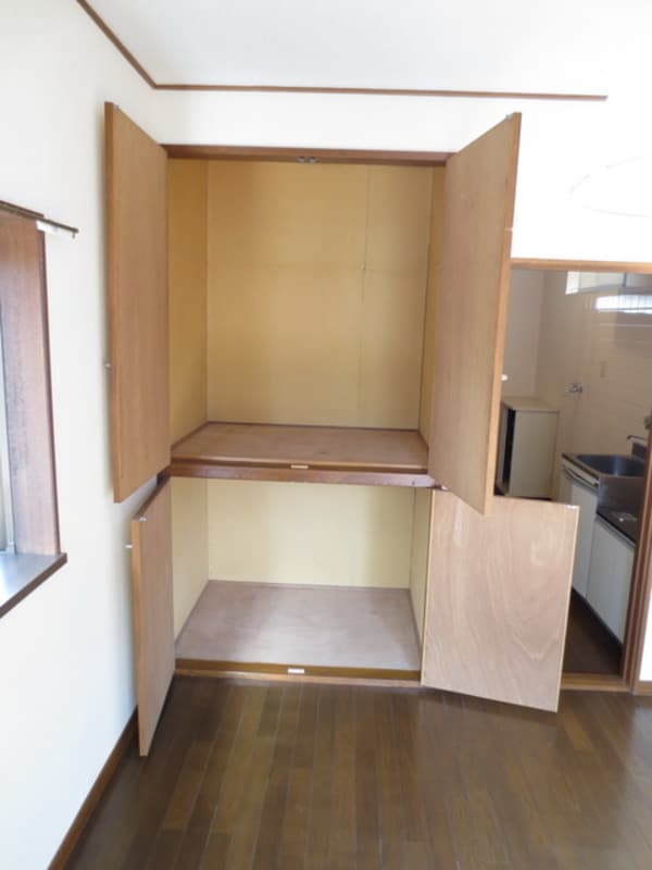 収納(※出窓は角部屋のみ※)