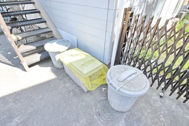物件内観写真3　(★ゴミ置場★)