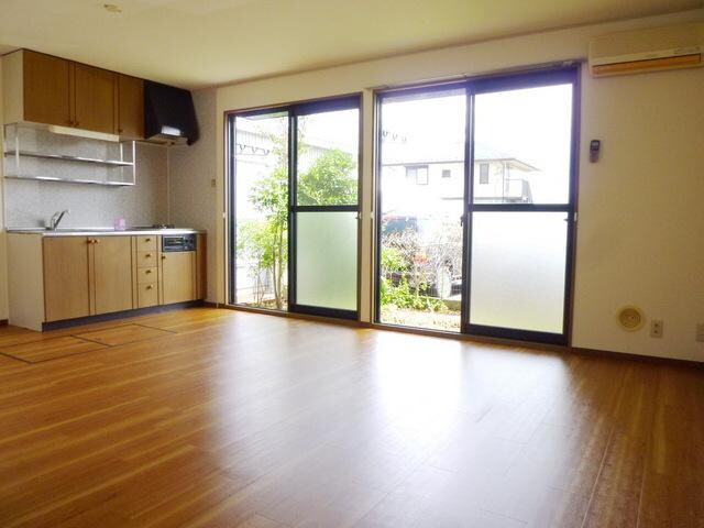 物件内観写真2　(綺麗なお部屋♪)