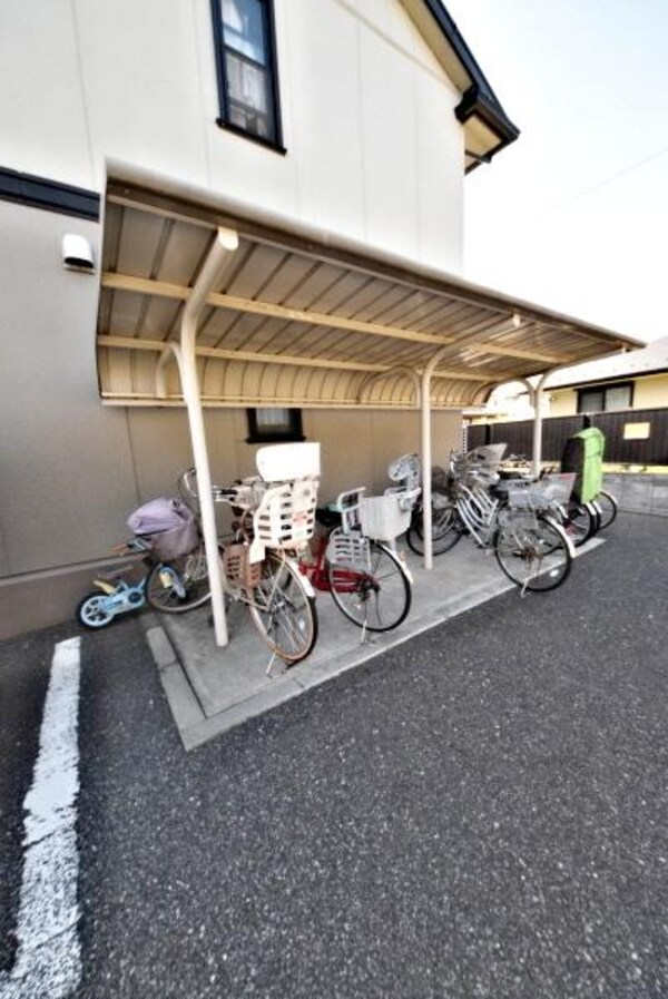 駐車場(☆屋根付き駐輪場☆)