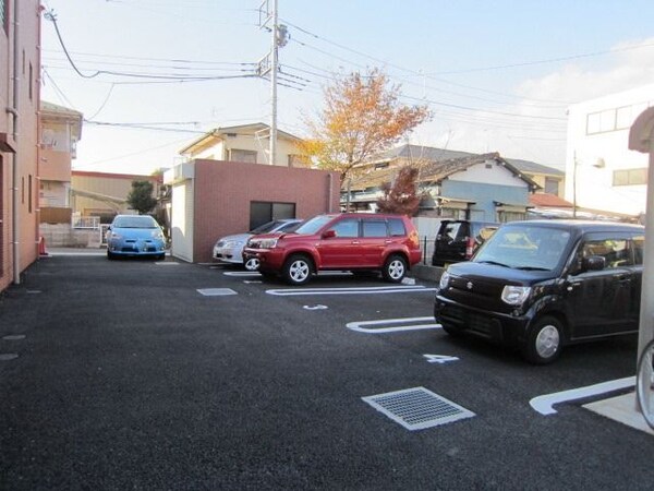 駐車場(★敷地内に駐車場ございます★)