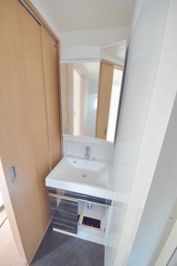 洗面(建築中)