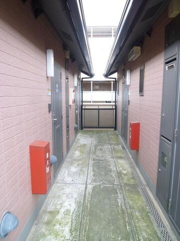 物件内観写真14　(通路)