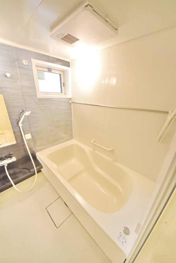 バス／シャワールーム等(バスルーム)