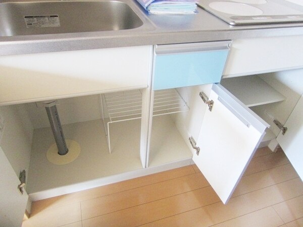 その他(★キッチン下部収納★)