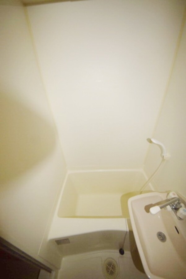 バス／シャワールーム等(★広々としたバスルームです★)