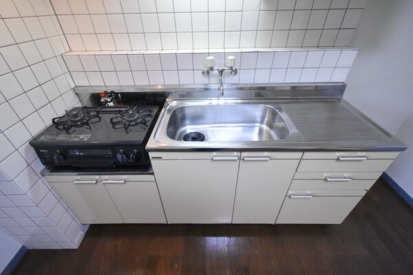 キッチン(2口コンロ)